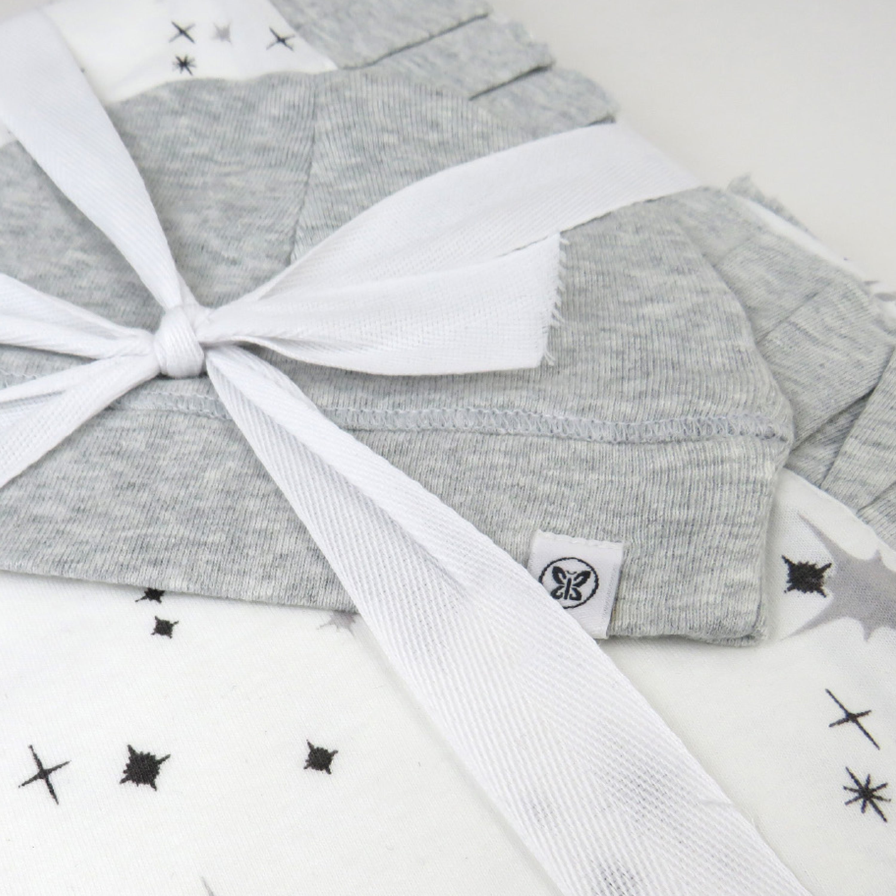 2-Piece Knit Stroller Blanket and Baby Hat
